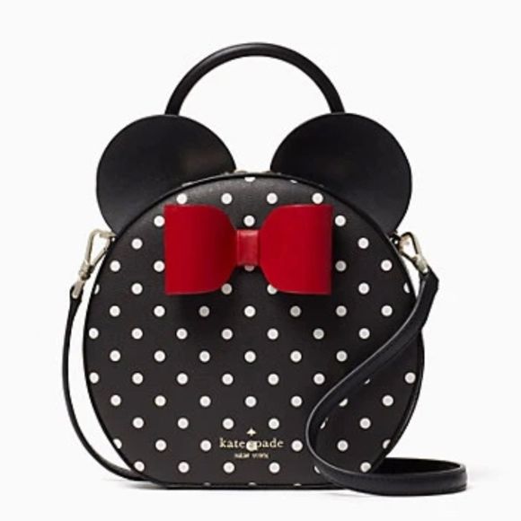 SavyT_'s tweet photo. So good I had to share! Check out all the items I'm loving on @Poshmarkapp from @NateariaThrower #poshmark #fashion #style #shopmycloset #disney #mlleartlette #coach: https://t.co/XcTtqpJH1t https://t.co/Ng1hGqtmlG