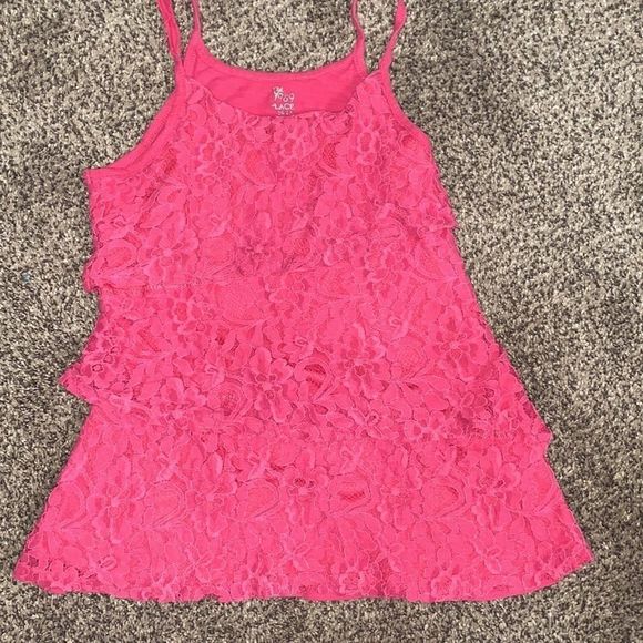 terbearco's tweet photo. So good I had to share! Check out all the items I'm loving on @Poshmarkapp #poshmark #fashion #style #shopmycloset #paige #emilehenry #thechildrensplace: https://t.co/W1IaMp2JGE https://t.co/RdNk5XYaii