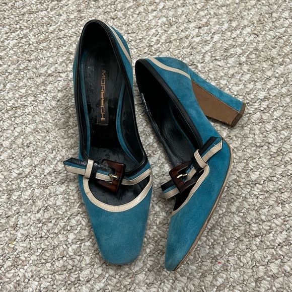 So good I had to share! Check out all the items I'm loving on <a href="/Poshmarkapp/">Poshmark</a> from <a href="/letmeupgradeyou/">Eartha Ivey</a> #poshmark #fashion #style #shopmycloset #moreschi: posh.mk/2Ltkw30jxBb