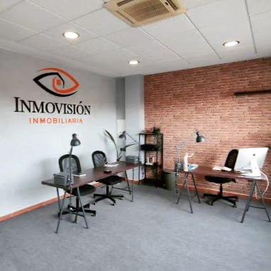 ⚪️⚫️|OFICIAL: Acuerdo de patrocinio con  Inmovision inmobiliaria

Desde Benalmádena (Málaga) nos sorprende está inmobiliaria líder del sector y se une a nuestro proyecto. 

#uniondeveteranosxerezanoscf  #uvxcf