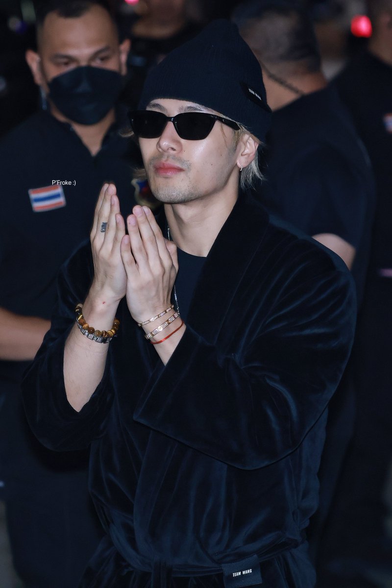 พี่โฟล์ค :) tweet media