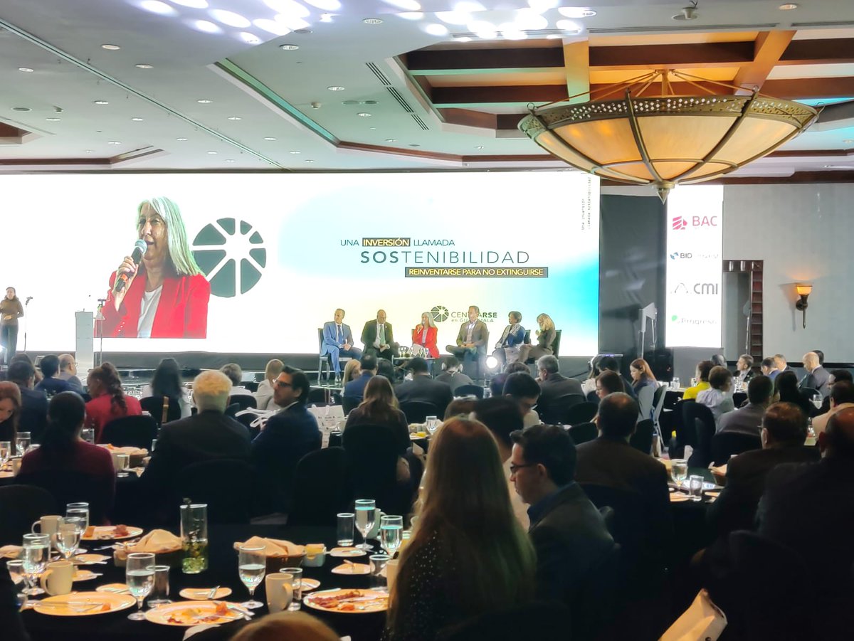 Iniciamos con el panel titulado: “Liderazgo   empresarial en sostenibilidad en la región” con la participación de:

Jorge Toruño <a href="/CentraRSE/">CentraRSE</a> 
Roberto Álvarez <a href="/FUNDAHRSE_/">FUNDAHRSE</a>
Tomás Regalado <a href="/FUNDEMAS/">FUNDEMAS</a> 
Dania Heredia <a href="/ecoredrd/">Ecored RD</a> 
Alexandra Kissling, <a href="/AEDCostaRica/">AED Costa Rica</a> 
Moderadora: Almudena Díez
