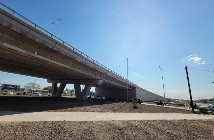Obras en Formosa
#transporteylogistica #expotransporte #expologistik #transporte #logistica #acoplados #camiones #autoelevadores

infotyl.com.ar/obras-en-formo…
