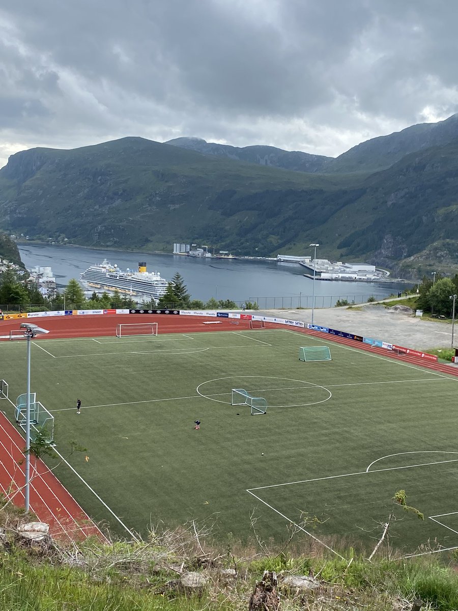 nnmd73's tweet photo. Maloy #costa #nor  die Wanderung zu den Aussichtspunkten lohnt sich definitiv https://t.co/rXnRUqTiUn