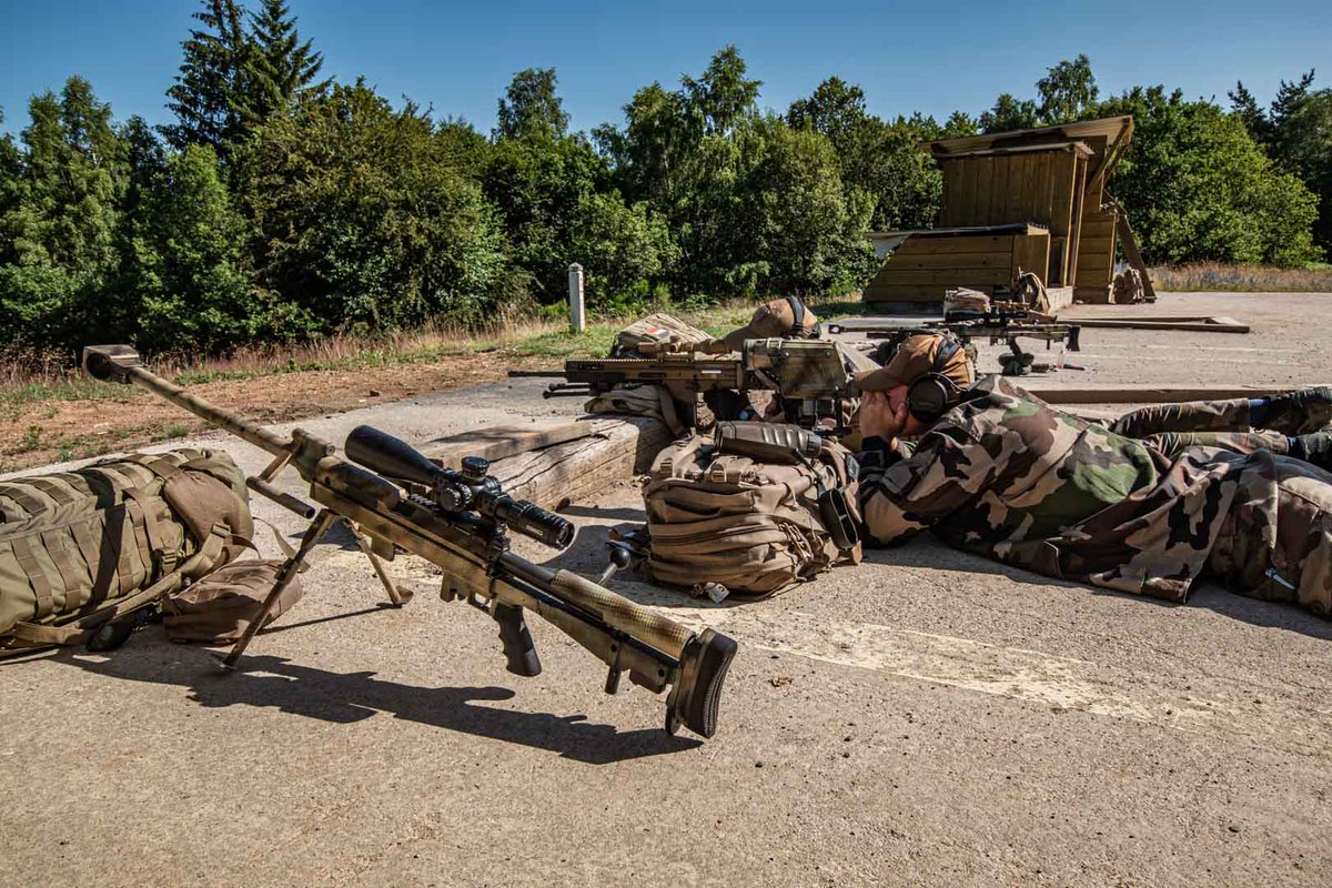 1er_ri's tweet image. #1ri Deux armes, une même exigence de précision : PGM HECATE II et SCAR-H au rendez-vous
#ArméeDeTerre #TireursDéLite #TireursDePrécision #PGMHECATEII #HK417 #SCARH