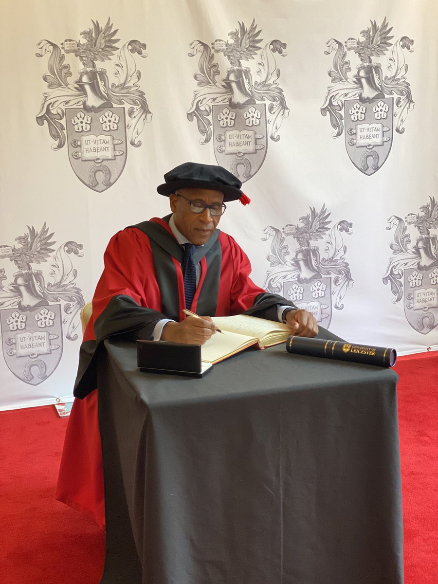Prof.Turi King tweet media