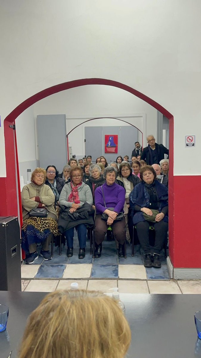 Charla en Comuna 7 con adultos mayores.

Estuvieron presentes <a href="/gracielaocana/">Graciela Ocaña</a> y <a href="/MRaquelHerrero/">Lic. Raquel Herrero</a> .