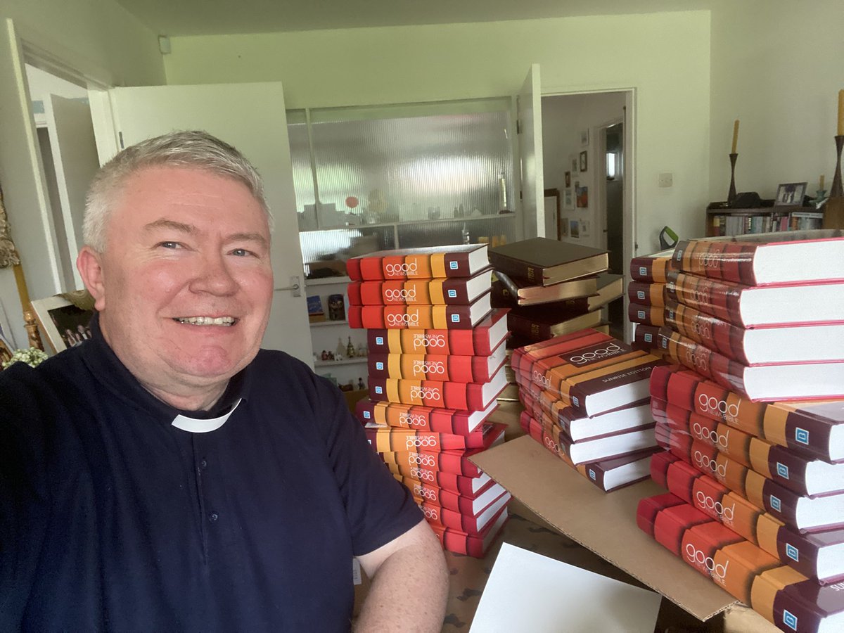 oldhillsparishes with Rev Gary Crellin (@oldhillsparish2) on Twitter photo Of course it is sad to say farewell to our Year 6 school leavers from Powick, Callow End &Madresfield CoE Primary schools but it does give me the perfect excuse to do some book signing! With grateful thanks to all those that contributed to our school Bible fund.<a href="/CofEWorcester/">Diocese of Worcester</a> Of course it is sad to say farewell to our Year 6 school leavers from Powick, Callow End &Madresfield CoE Primary schools but it does give me the perfect excuse to do some book signing! With grateful thanks to all those that contributed to our school Bible fund.<a href="/CofEWorcester/">Diocese of Worcester</a>