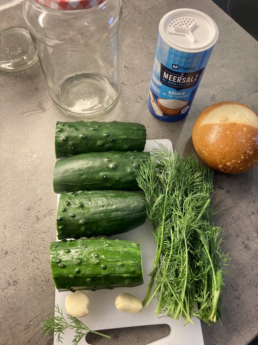 KrisBlackRose's tweet photo. Preparing my #Nostrano #cucumber pickles, #fermentation with #bread, in boiled salty water, #garlic and #dill. Now the #sun on my balcony has to do his job! https://t.co/YH2hGJULk0