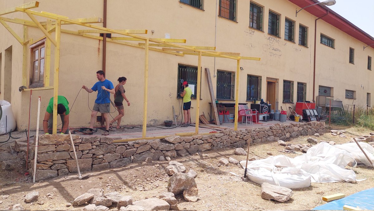 EduPatriCultura's tweet photo. #campodetrabajo #rascafria #asociaciónroblemoreno #piedraseca https://t.co/HeCZnjbe0F