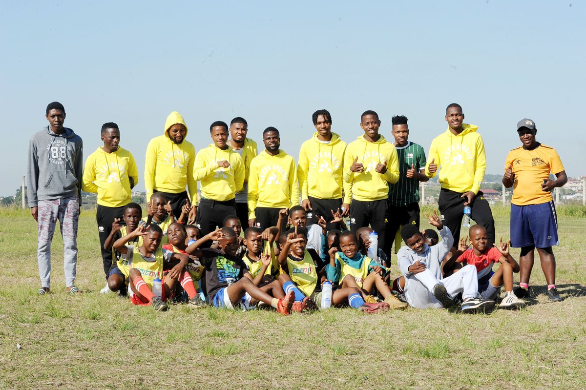 prophilani's tweet photo. As part of supporting our own initiative, Bafana Bafana players took time off in camp to visit midfielder Thabo Cele's barber shop, KwaMashu, for fresh hair cut.

The Ox finished all razors unfortunately... 😊 https://t.co/eR7crY1EKD