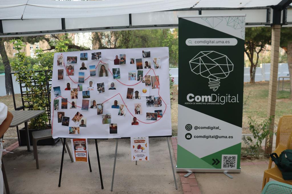 lmmigraciones's tweet image. Desde La Merced queremos agradecer a #ComDigital y a la Universidad de Málaga por la invitación al intercambio lingüístico y multicultural: “Conectando Emociones: Rompiendo Fronteras”, que realizaron aprovechando el Día Mundial del Emoji.