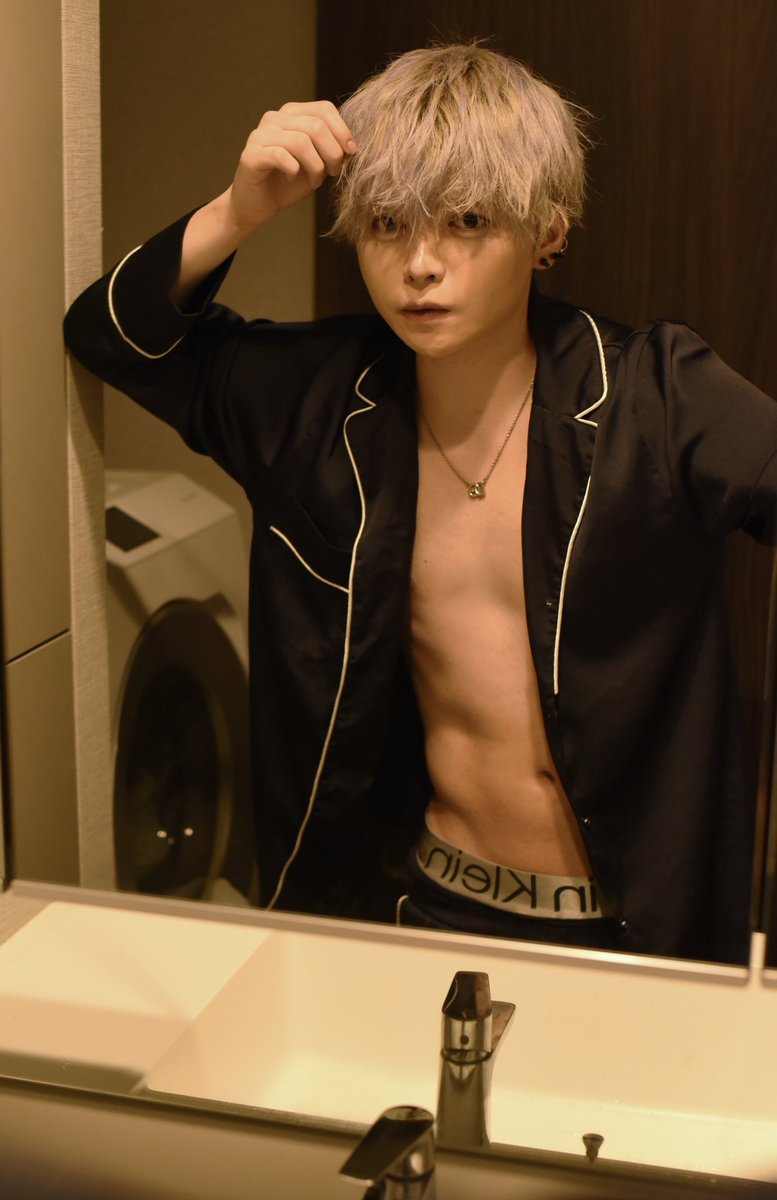 S_aoi_FF's tweet photo. -----

👑 Forepro NAKED Prince !! ✨

『2人だけの秘密だよ』

#フォアプリ
#夏の日

----- https://t.co/fBdPcbXTJ0