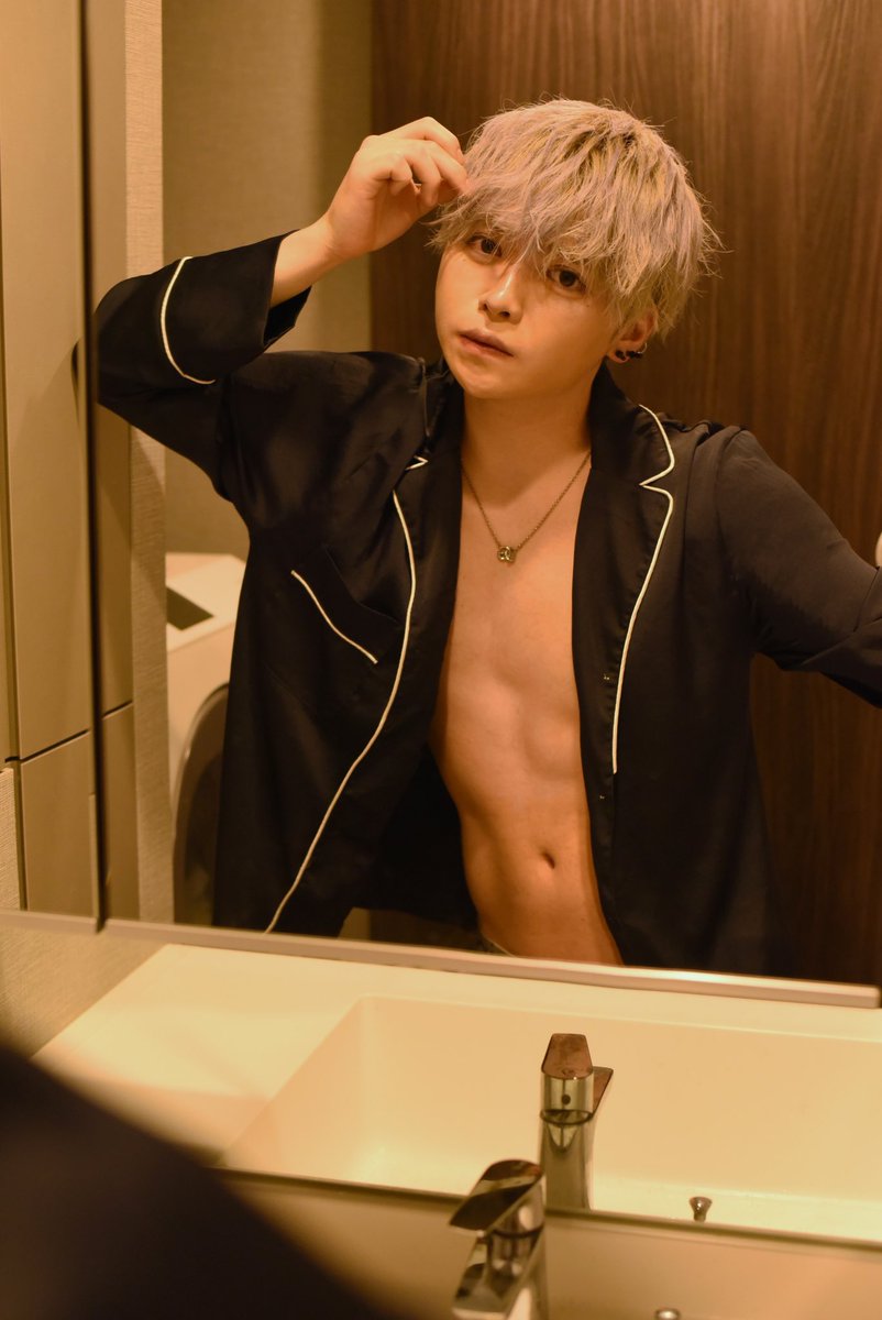 S_aoi_FF's tweet photo. -----

👑 Forepro NAKED Prince !! ✨

『2人だけの秘密だよ』

#フォアプリ
#夏の日

----- https://t.co/fBdPcbXTJ0