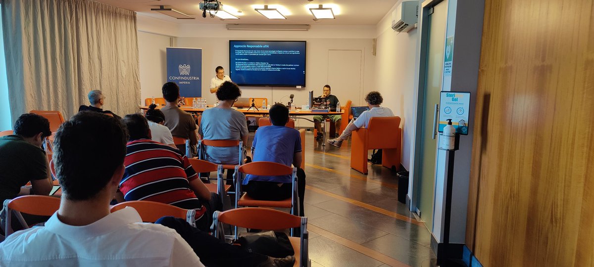 raffaeler's tweet image. Responsible AI a @dotnetliguria con @an_merlin presso Confindustria di Imperia
#mvpbuzz