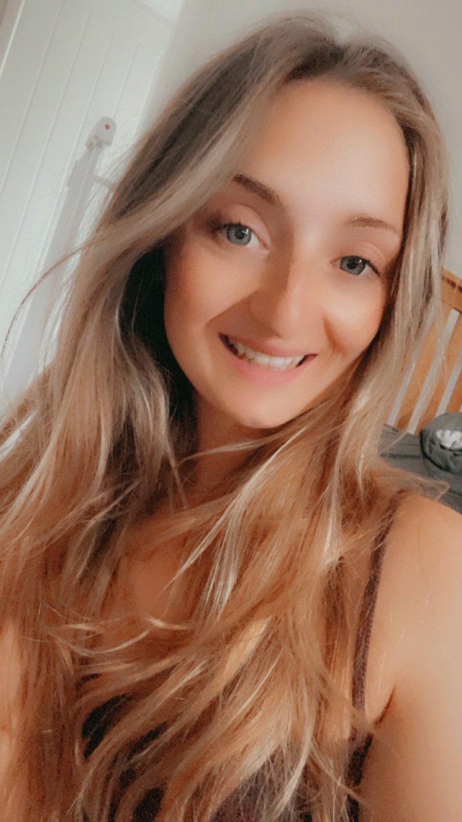 Goddess_ce_ce's tweet photo. Who’s funding my night then 💰

#findom #paypig #finsub #tribute #findomme #paypigs #losers #worship #goddess #paypiggyneeded #piggy #newfindom https://t.co/jmvZBBuvn8
