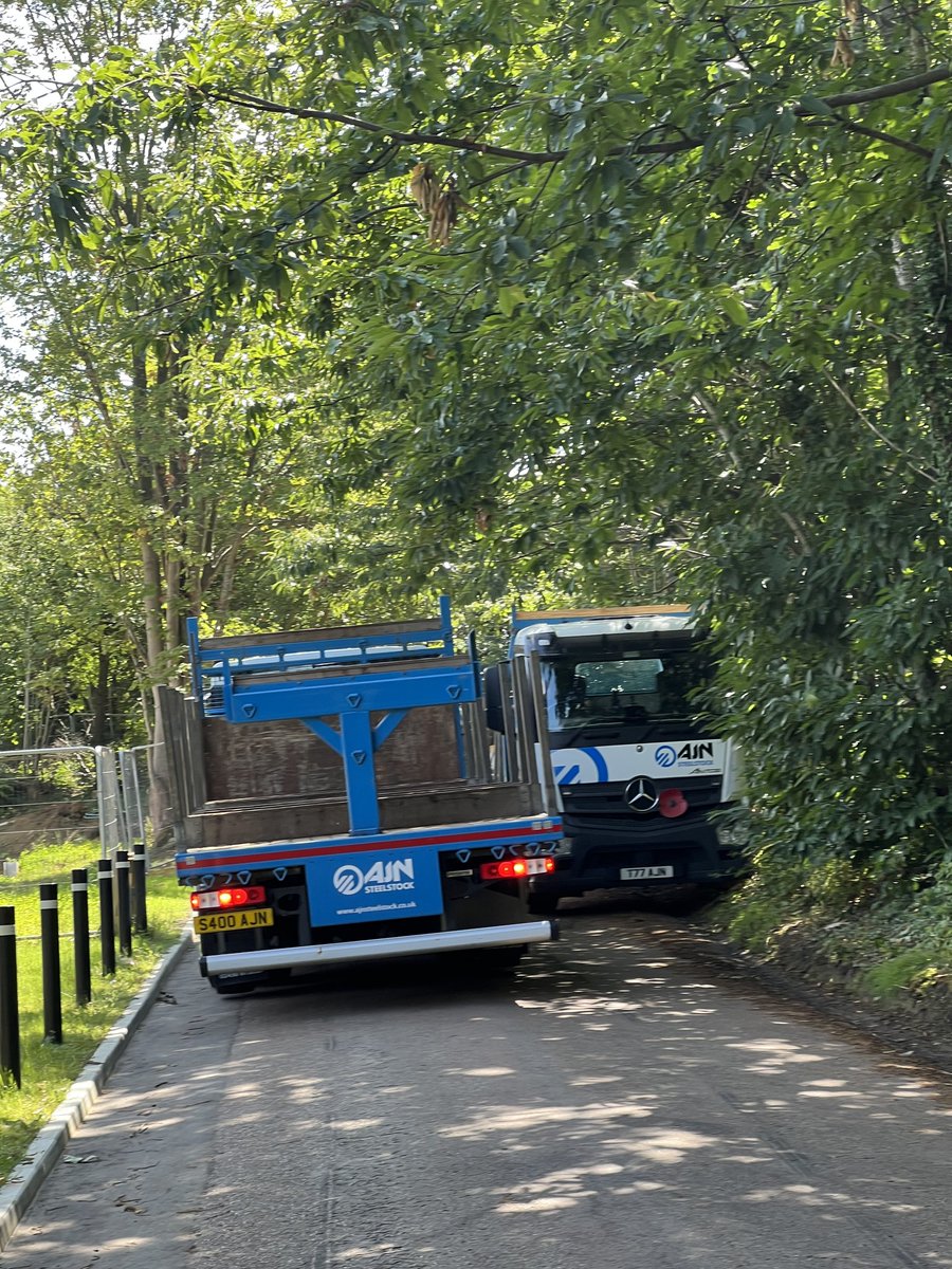 HatchEngLtd's tweet photo. A busy morning of steel deliveries from @AJNSteelstock  great service as always!
#steel #delivery #Metal #steelwork https://t.co/vADyNIRqfY
