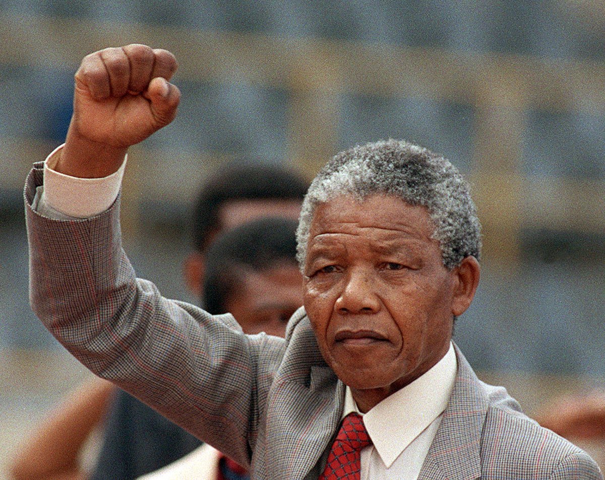 Hoje é o Dia Internacional Nelson Mandela!  Sua luta inspira a todos nós na busca por um mundo mais justo e igualitário. #NelsonMandela #IgualdadeRacial