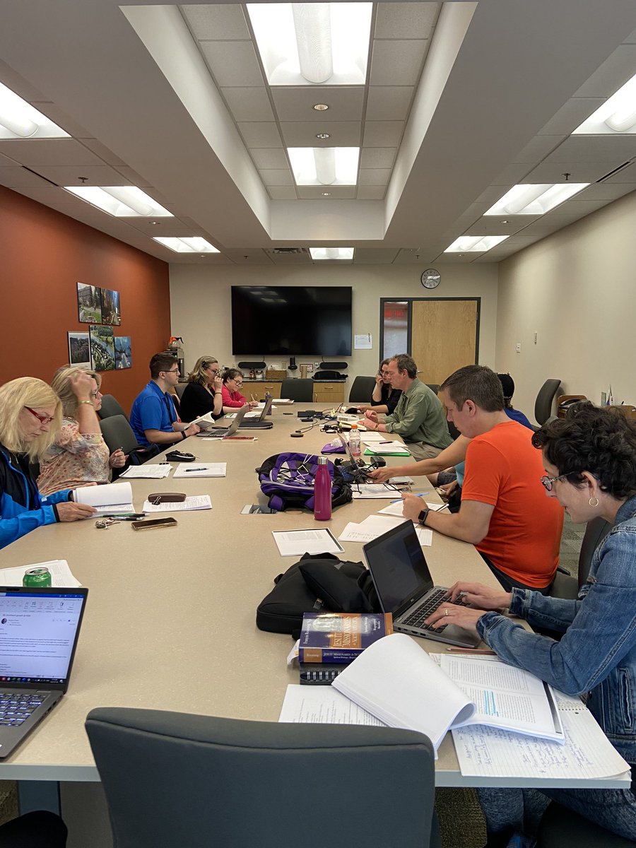 RSM_Theology's tweet image. Experiential learning at St. Marie Among the Hurons as part of our course on the Jesuit Missions in Canada #immersiveeducation @RegisCollege @uStMikes