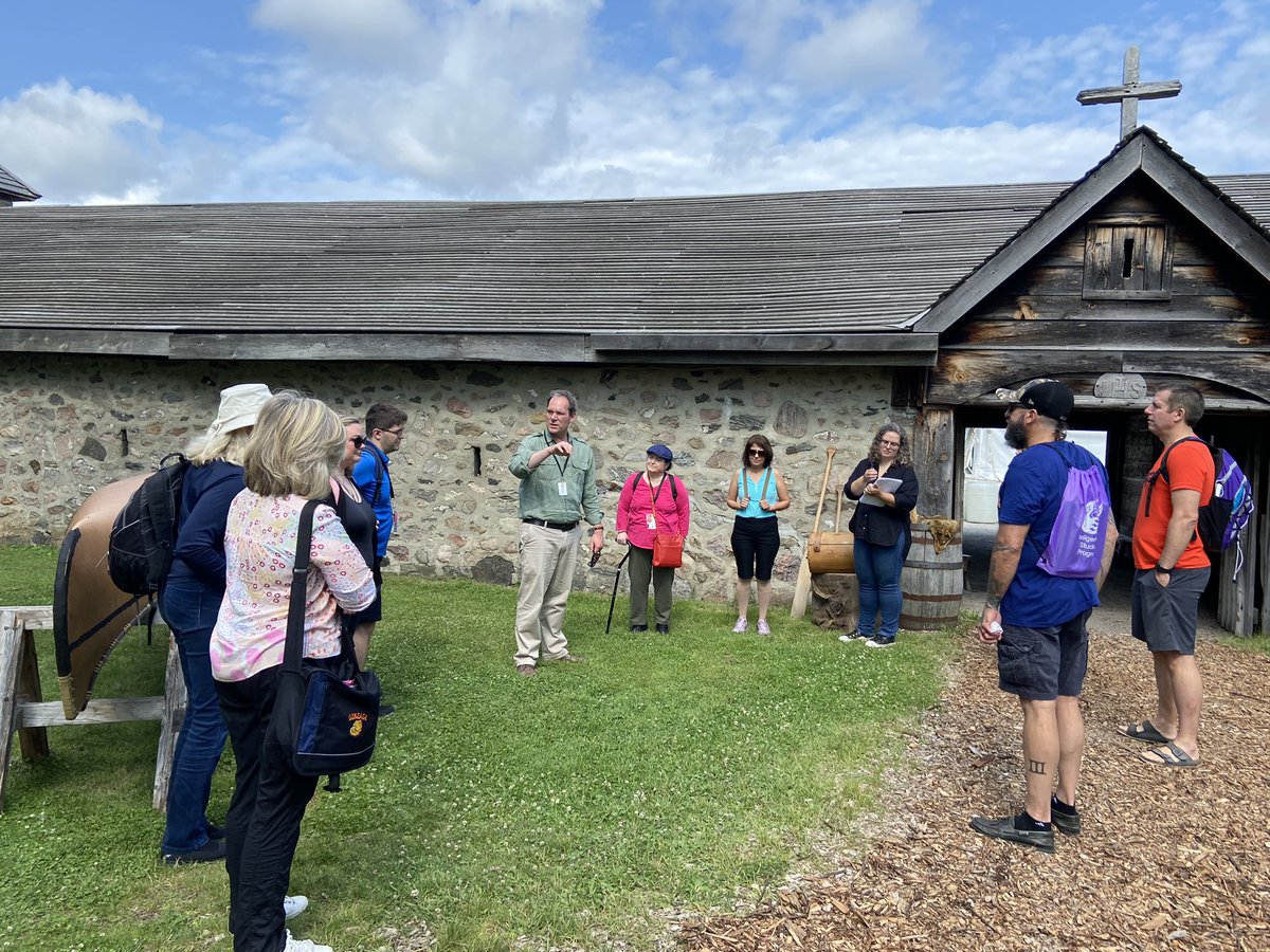 RSM_Theology's tweet image. Experiential learning at St. Marie Among the Hurons as part of our course on the Jesuit Missions in Canada #immersiveeducation @RegisCollege @uStMikes