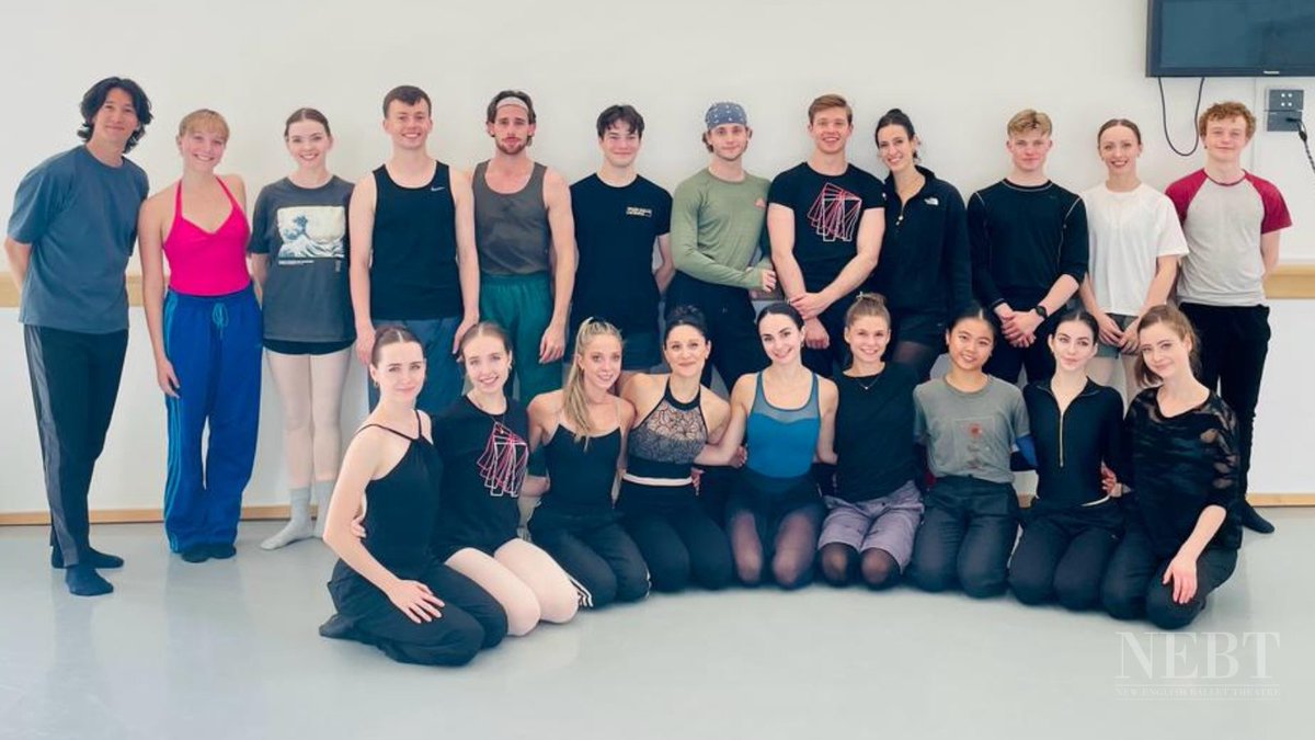 That's what a happy company looks like!
Our 2023 dancers and summer trainee programme participants began rehearsing together for our autumn season yesterday, working with choreographer Peter Leung @pleungwc at @RoehamptonUni #NEBT2023 
🙏#LinburyTrustSupported #FoyleFoundation