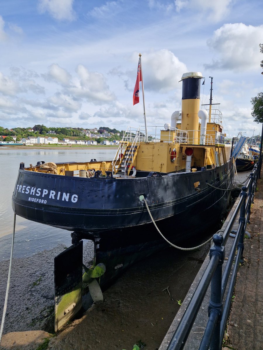 DavidNe43096753's tweet image. SS Freshspring.
Fresh water carrier.
Laid down in &apos;46
In service from Feb &apos;47 til &apos;77.
#Bideford
#Freshspring