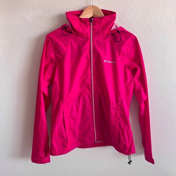 shop_ILAH's tweet photo. So good I had to share! Check out all the items I'm loving on @Poshmarkapp from @neatobean #poshmark #fashion #style #shopmycloset #columbia: https://t.co/jrLJLOK9D6 https://t.co/pMwwwHDH8p