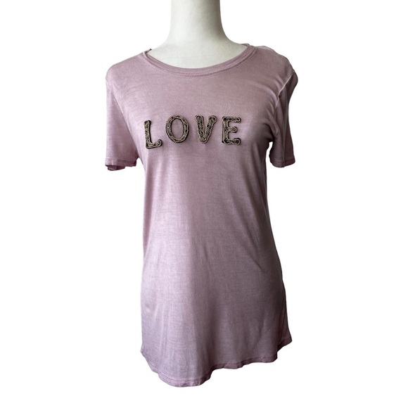 8fun_com's tweet photo. So good I had to share! Check out all the items I'm loving on @Poshmarkapp #poshmark #fashion #style #shopmycloset #fortherepublic #londontimes #sundry: https://t.co/kxDpN1G0RB https://t.co/Yg07IgJsPG
