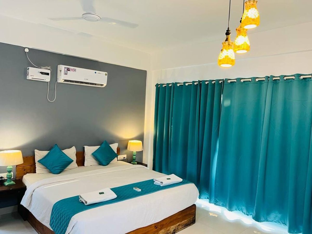 Beach stay at Arambol Goa available at only ₹ 800 per night

follow us and retweet it and promote  Budget Tourism