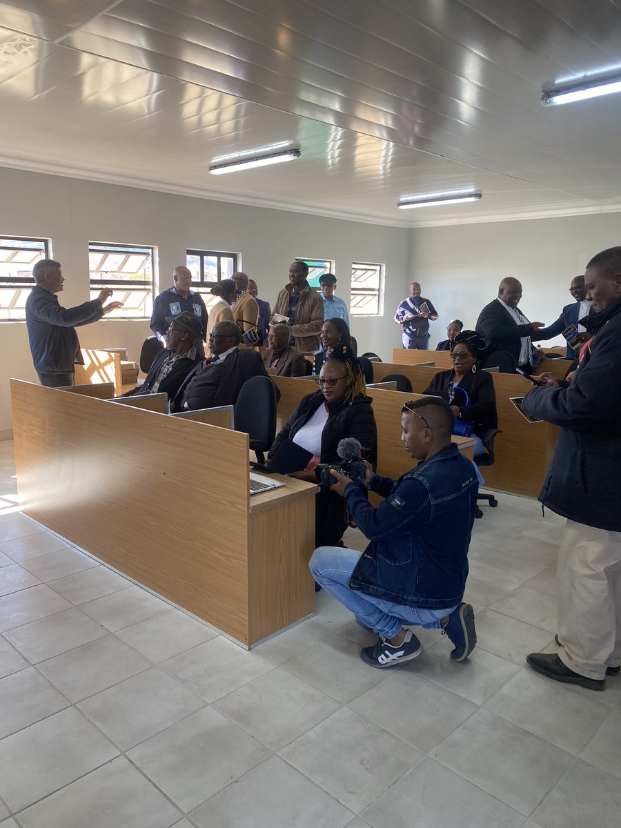 Anele's tweet image. Hlathi 💕💕💕💕