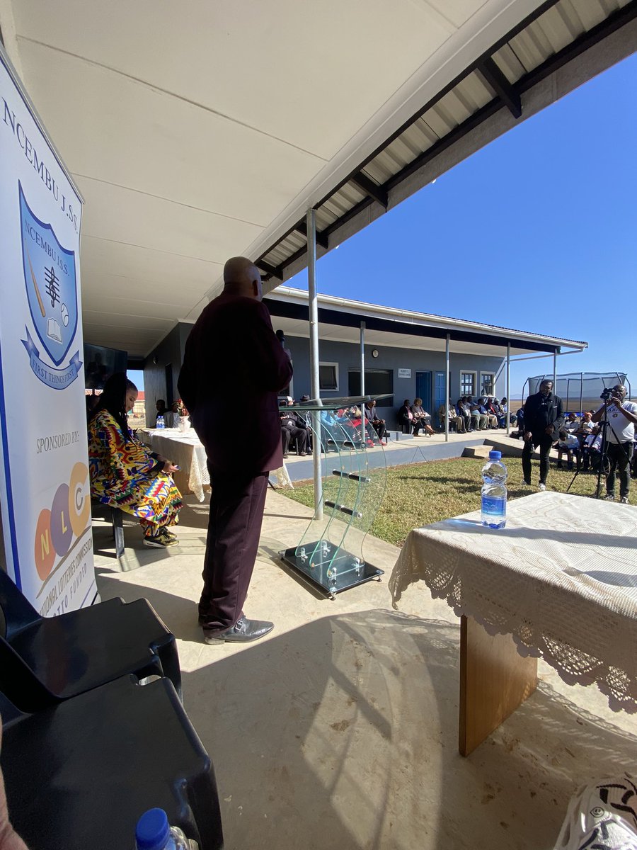 Anele's tweet image. Hlathi 💕💕💕💕