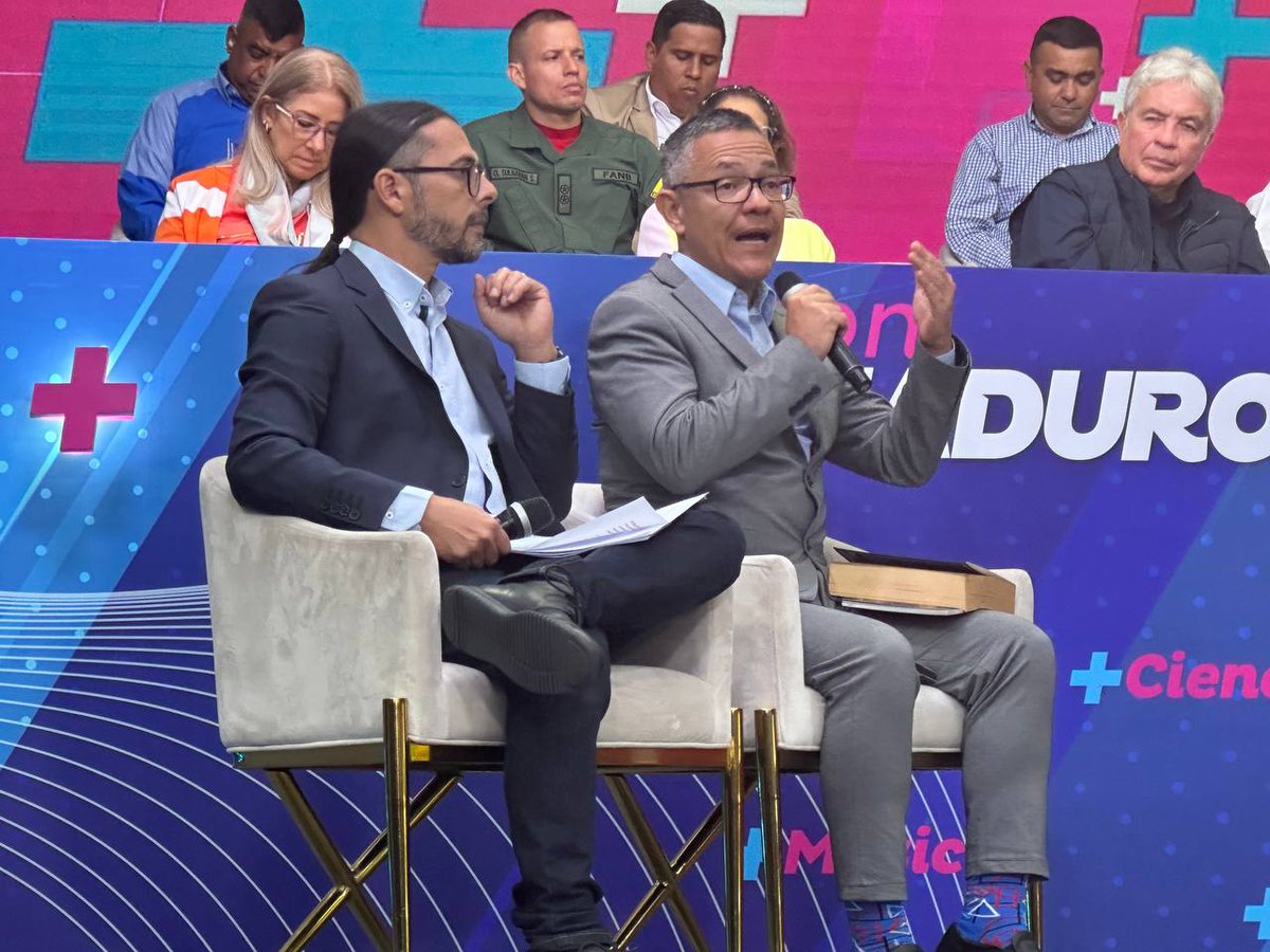 mippci_ven's tweet photo. #18Jul | 🇻🇪 📢 ¡ETIQUETA DEL DÍA! ▶️

#PoesíaCantoALaHumildad 

Venezuela epicentro del 17°  Festival Mundial de Poesía. https://t.co/7B8p2zoT8b