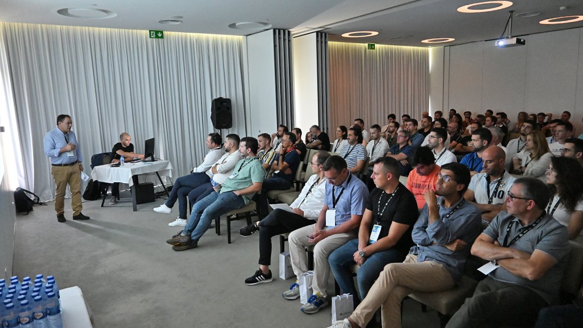 BitmindSolucoes's tweet photo. O BIT EVENT 23, que visa juntar as empresas com ALPHACAM e/ou CABINET VISION em PT, foi muito especial. Esta foi a edição comemorativa dos 20 anos da Bitmind!

#bitmindsolucoes #alphacam #cabinetvision #hexagon #makeitsmarter

https://t.co/x46zArJQQU https://t.co/NrR5xixHNV