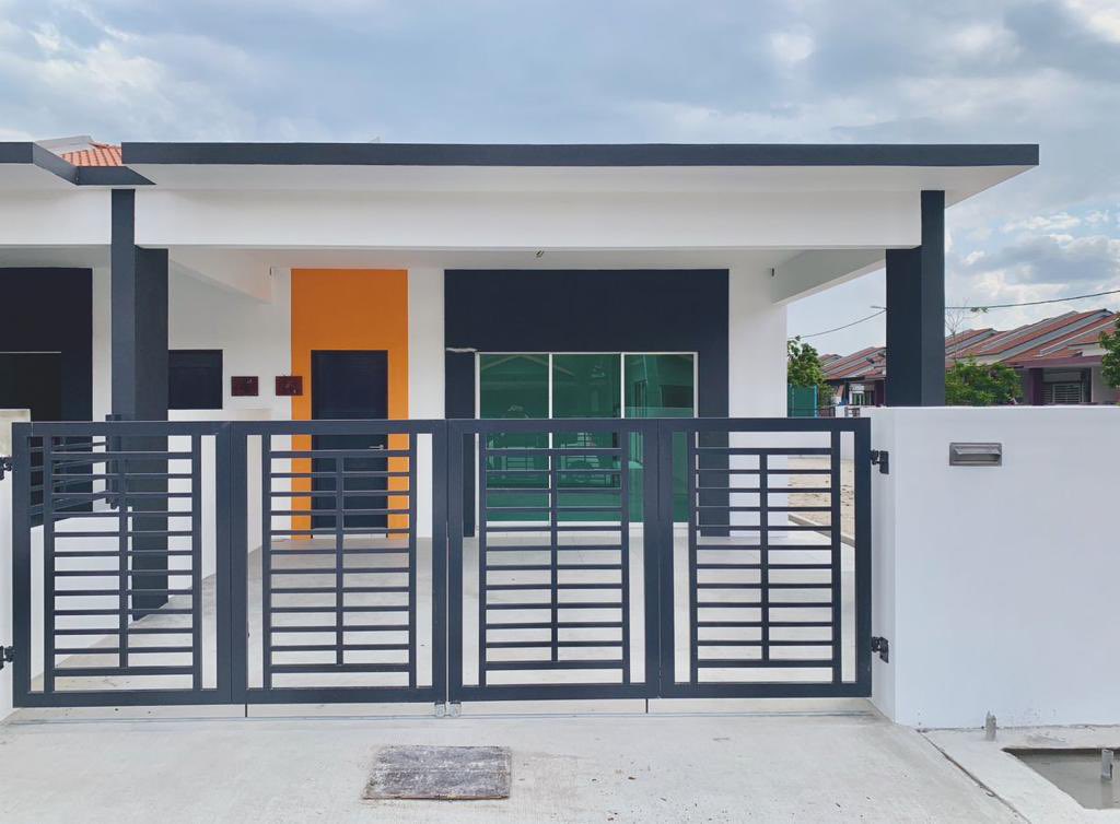 moon_1property's tweet photo. *iklan lalu* 

Teres setingkat di klebang putra  ✨
20’ x 76’ | 3 bedroom &amp; 2 bathroom 

More info click sini 
https://t.co/pewDiyNsoF https://t.co/tLmALRkw9F