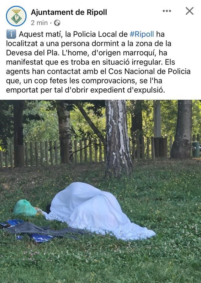 Dani Vilaseca (@danivilaseca) on Twitter photo Repugnant la publicació per part de l'<a href="/Aj_Ripoll/">Ajuntament de Ripoll</a> i de la Policia Local. Estem parlant d'un sense llar. La difusió d'informació ha de respondre als principis de legalitat, legitimació i proporcionalitat. La divulgació pública d'aquesta imatge deshumanitza i estigmatitza. <a href="/SOSRacis/">Sos Racisme Catalunya</a> Repugnant la publicació per part de l'<a href="/Aj_Ripoll/">Ajuntament de Ripoll</a> i de la Policia Local. Estem parlant d'un sense llar. La difusió d'informació ha de respondre als principis de legalitat, legitimació i proporcionalitat. La divulgació pública d'aquesta imatge deshumanitza i estigmatitza. <a href="/SOSRacis/">Sos Racisme Catalunya</a>