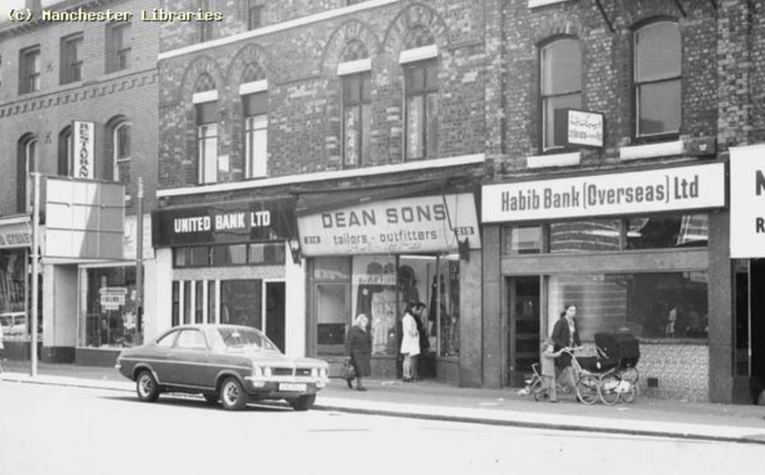 In the years that followed, Manchester's South Asian population grew, and many migrants settled in Longsight and Rusholme.

Areas like Wilmslow Road became home to South Asian businesses, such as shops, banks, and restaurants.

📸Habib Bank, Wilmslow Road, 1973