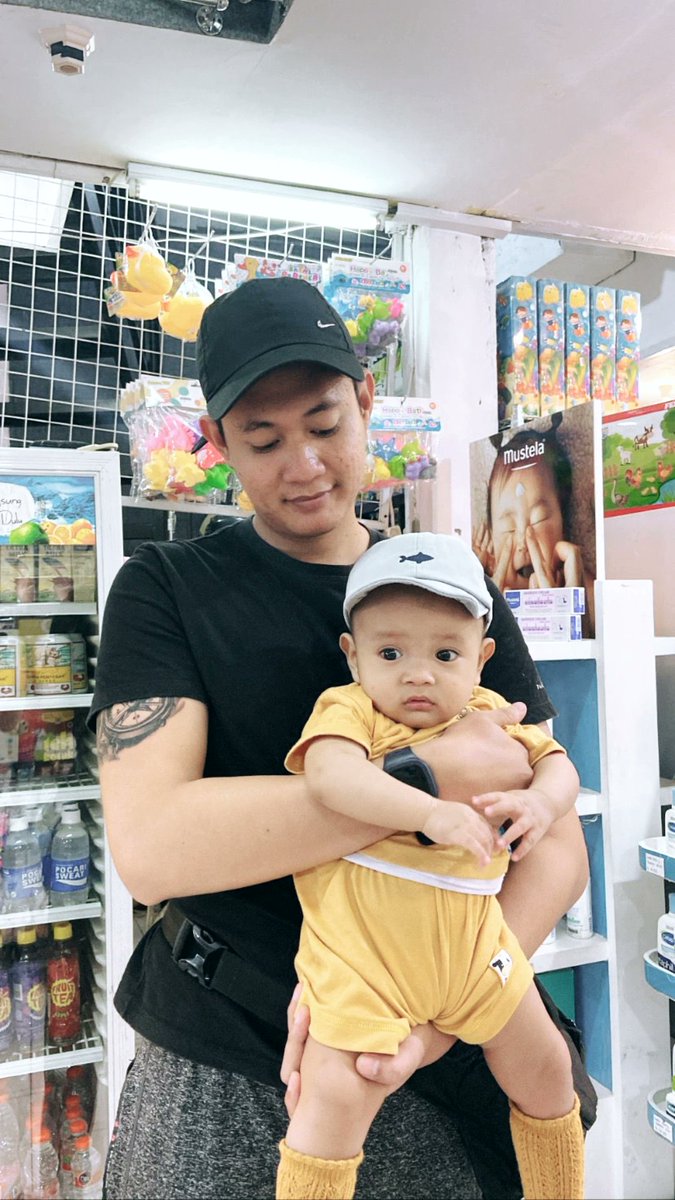 damaralbert_'s tweet photo. Father and son https://t.co/R5hyos7XMi