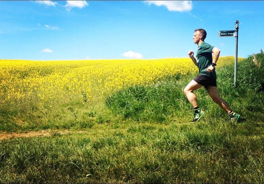 PyllonUltra's tweet photo. TEMPO and INTERVALS are an essential part of training for Ultras.

🌟 TEMPO🌟 

Help improve our lactate threshold. 

🌟INTERVALS🌟 

Help improve our VO2 Max.

What do you prefer? A long, smooth TEMPO or a fast &amp; furious INTERVAL? 

#TeamPyllon #FastRunning #WhyIRun #Running https://t.co/gRMaO0WnFc