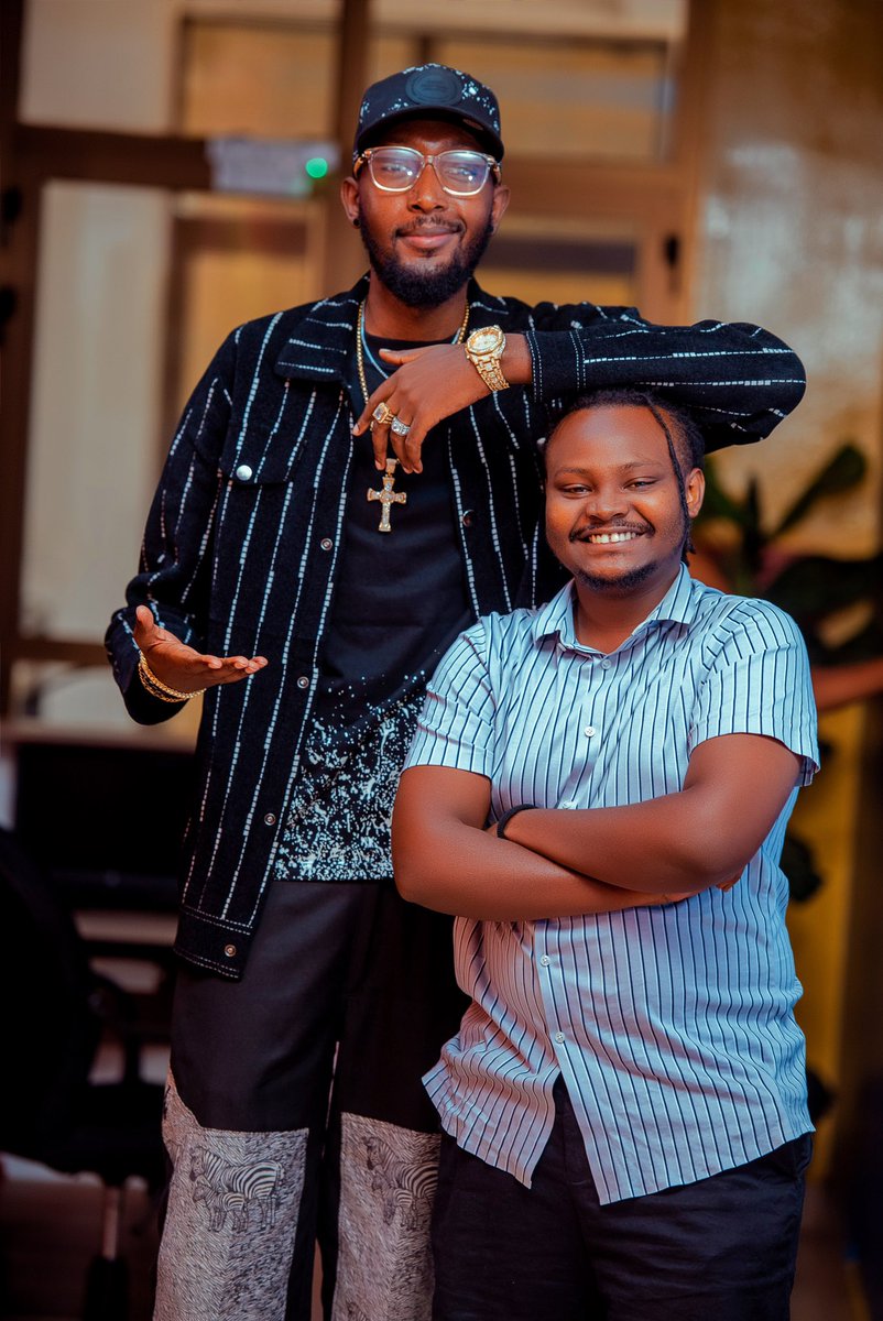 DeejayPius's tweet photo. The Best Caption Wins 10K 😂 
No Violence Please 🙏🏾 

𝐁𝐮𝐲 𝐎𝐧𝐞, 𝐆𝐞𝐭 𝐎𝐧𝐞 𝐅𝐫𝐞𝐞 cc @rusinepatrick https://t.co/tqJheAd4fJ