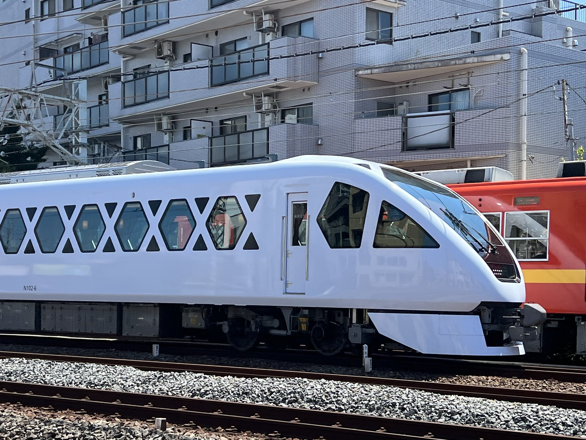 8577編成 - Search / X