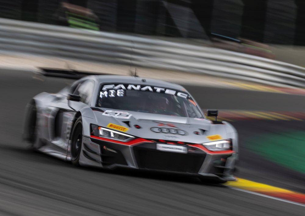 dailysportscar's tweet photo. 🔍 BEHIND THE SCENES 

Inside @SaintelocRacing At The #24hSpa, Part 1

👇👇👇
https://t.co/gK8H5gCiVc

#GTWorldChEu #IntGTC #AudiSport https://t.co/iY8iQ1erg2