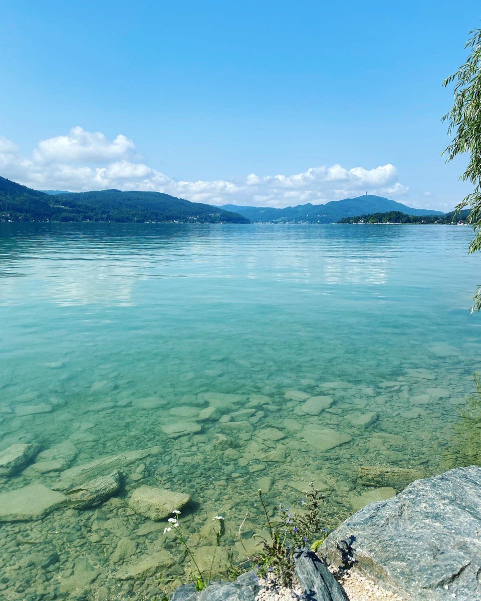 Allyda96's tweet photo. Hier am #See lässt es sich bestimmt leben 😁😎👙

#austria🇦🇹 #austria #vacation #urlaub #urlaubsbilder #picturesoftheday #havingfun #sunnyday #urlaubsvibes #hotsummer https://t.co/eBXismXGgs