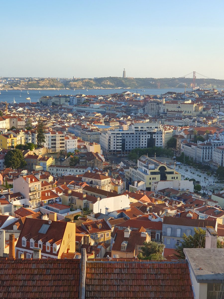 VickiBrake's tweet photo. Lisbon ❤️ #holiday #Lisbon #Portugal #City #summer ☀️ https://t.co/bXcKMtQeQ0