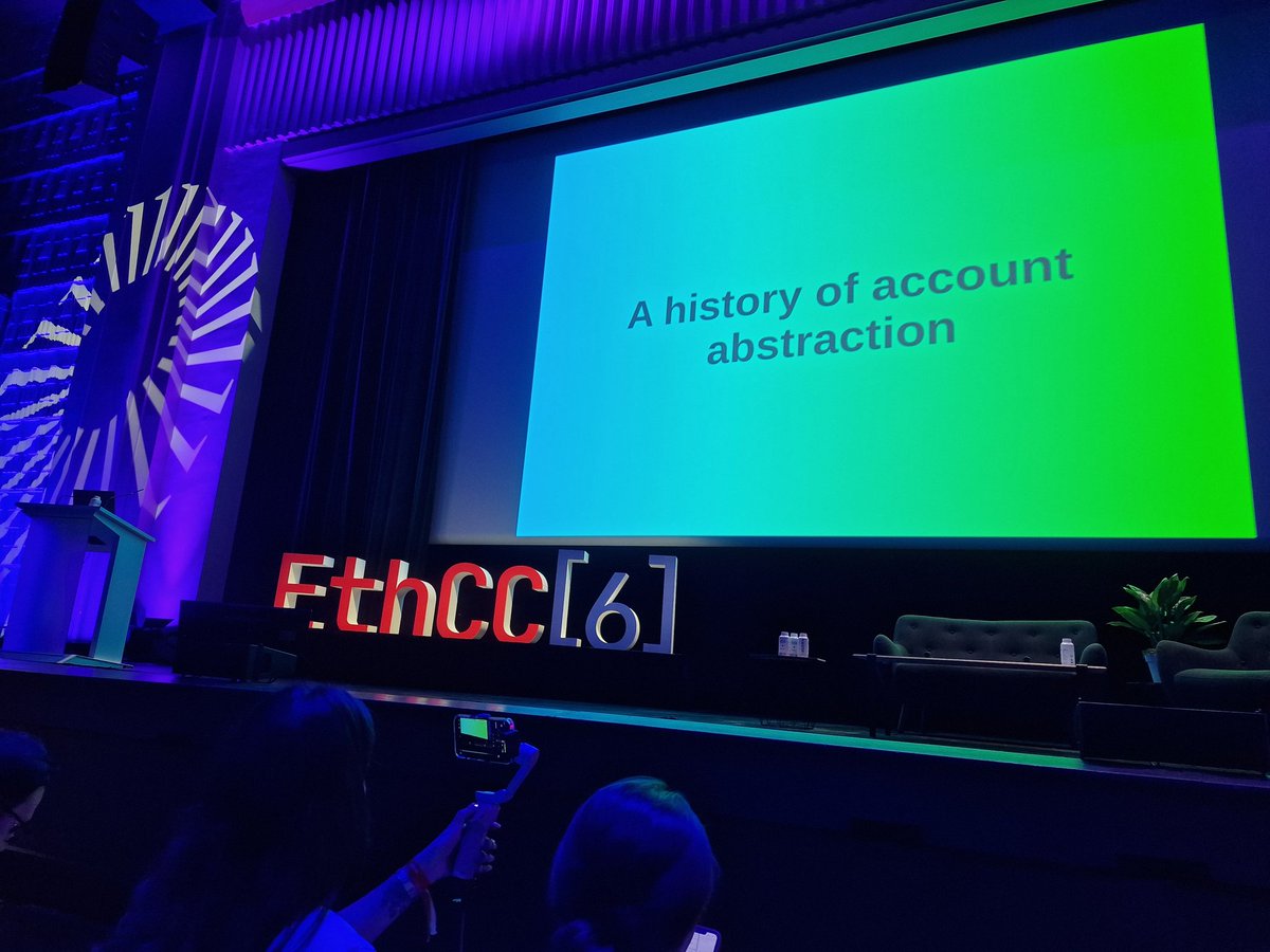 aude_sw's tweet photo. Waiting for @VitalikButerin be like...
@EthCC https://t.co/89fxDqPGph