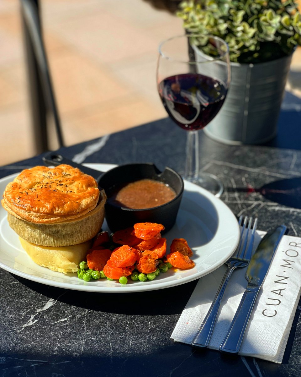 Join us this week at Cuan Mor! 

🥧 Monday - Pie and Mash Night: Homemade pies for just £14
🍔 Wednesday - Burger night: All gourmet burgers just £12.50
🐟 Fish Fryday - Choose from 3 fish of the day specials
🍤 Seafood Saturday - Delicious seafood specials 🍤

All from 5 pm!