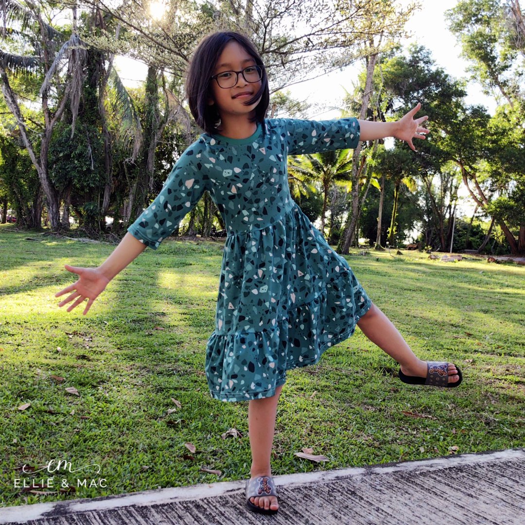 Ellieandmac's tweet image. 😍Our Kid's Staycation Top &amp;amp; Dress Pattern is here! It has all the options the adult version of the pattern has, plus a few extras⤵Tap the link to see all the photos and grab this pattern for just $5.95 ❤
ellieandmac.com/products/kids-…

#ellieandmac #ellieandmacpatterns #pdfpattern