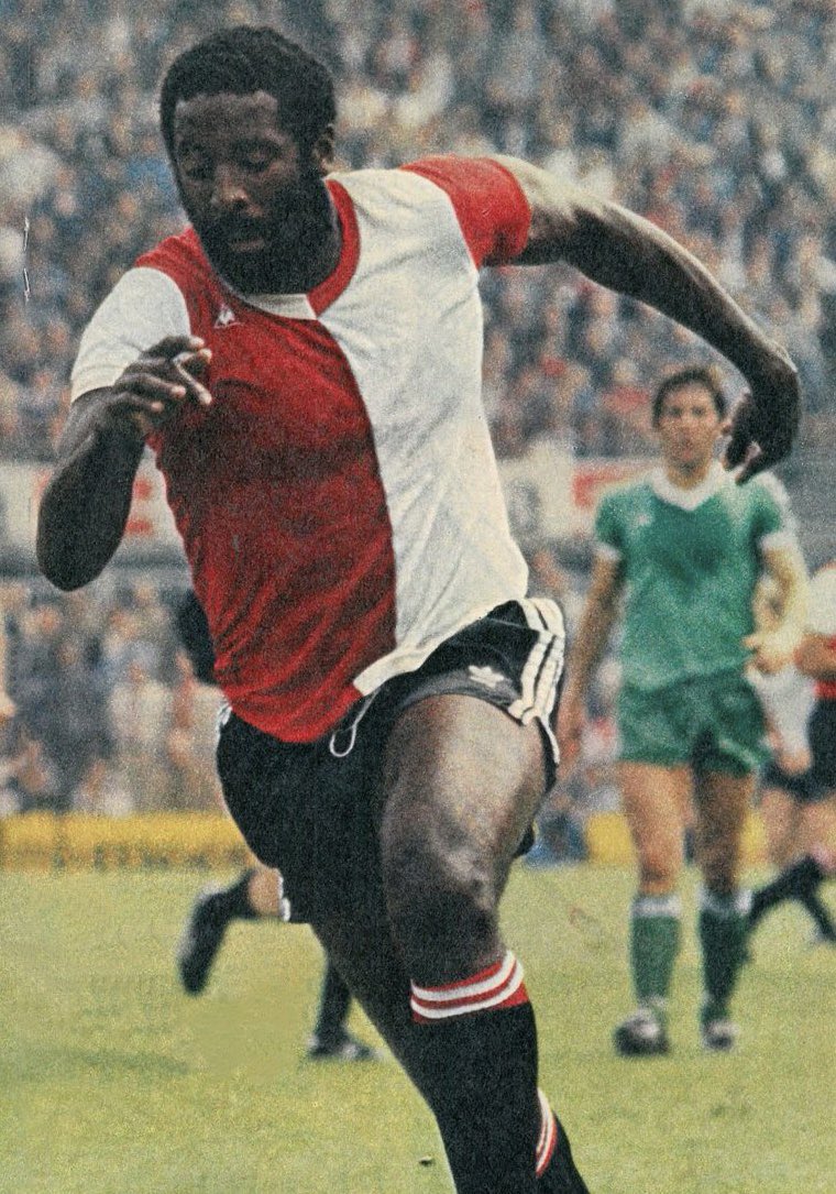 brf_1871's tweet photo. Clyde Best - Feyenoord
#Feyenoord #RandomRoulette https://t.co/uDtaXJ1ABT