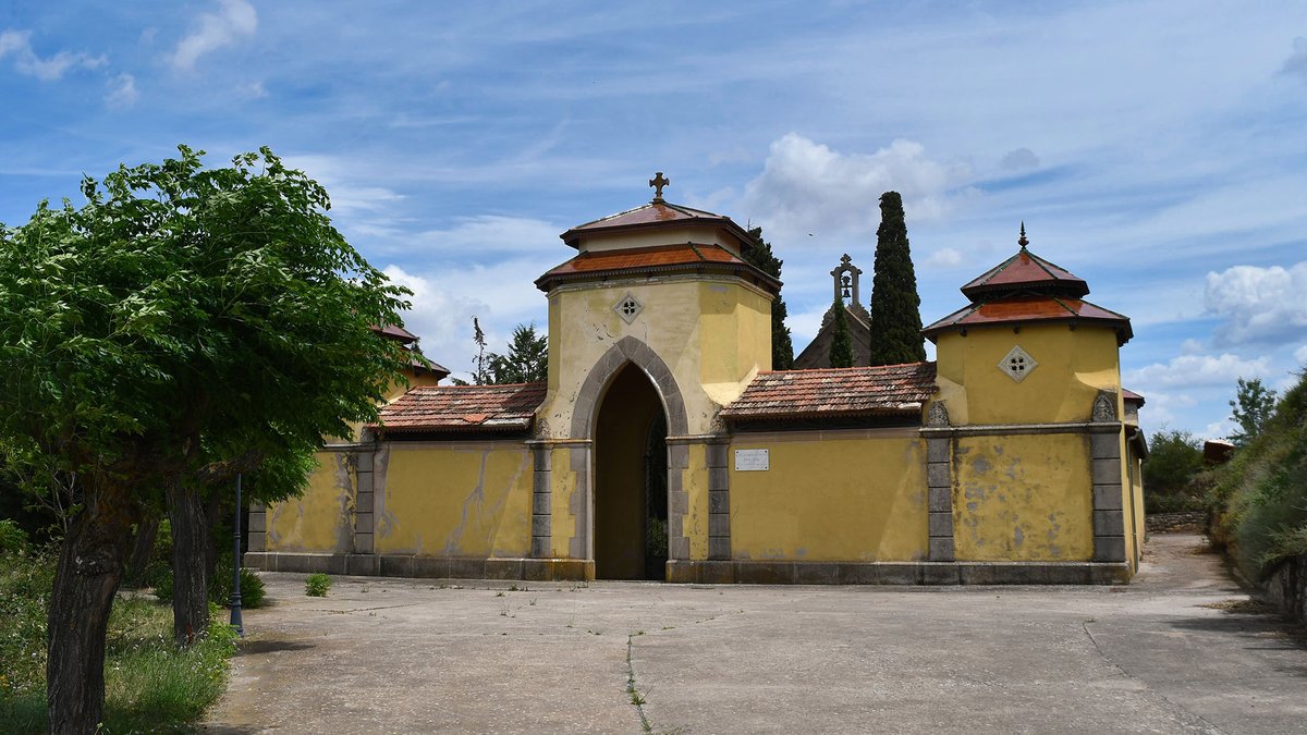 SomSegarra's tweet photo. Passejant pels pobles a l’estiu, Montornès de Segarra als #comalats, #bondia
@lasegarra @aralleida @catexperience @descobrircat @Espirituviajero @PlaerDeViatjar @DescobreixCat @caminsnatura
ℹ️ https://t.co/KsIFGnSOmy https://t.co/D0yW6txFNS