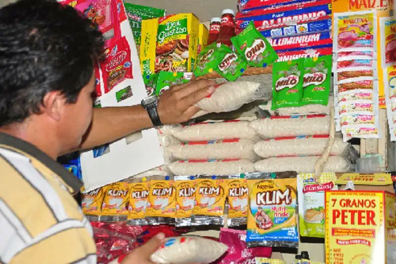 #18Jul | 🇻🇪 📢 

🏷️ #PoesíaCantoALaHumildad
<a href="/Mippcivzla/">mippci</a>
<a href="/NicolasMaduro/">Nicolás Maduro</a>

🌿Gobierno y supermercados refuerzan alianzas a través del diálogo.

Se tiene prevista la puesta en marcha del Sistema de Inspección de Precios en comercios.