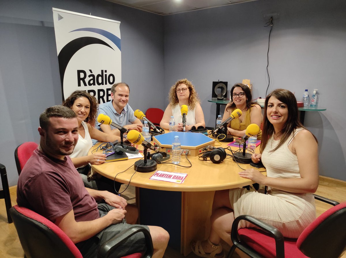 📻 Escolta la primera part del debat amb candidats al Congrés i al Senat: <a href="/Normapujol/">Norma Pujol i Farré 🎗️</a> <a href="/maneldelavega/">Manel de la Vega</a> <a href="/irenenegre/">Irene Negre #junts 🎗🎗🎗</a> <a href="/evamposta/">EvAmposta</a> <a href="/IsabelSalasGonz/">Isabel Salas González</a> <a href="/CUPEbre/">CUP Terres de l'Ebre</a>:
[ivoox.com/debat-eleccion…]